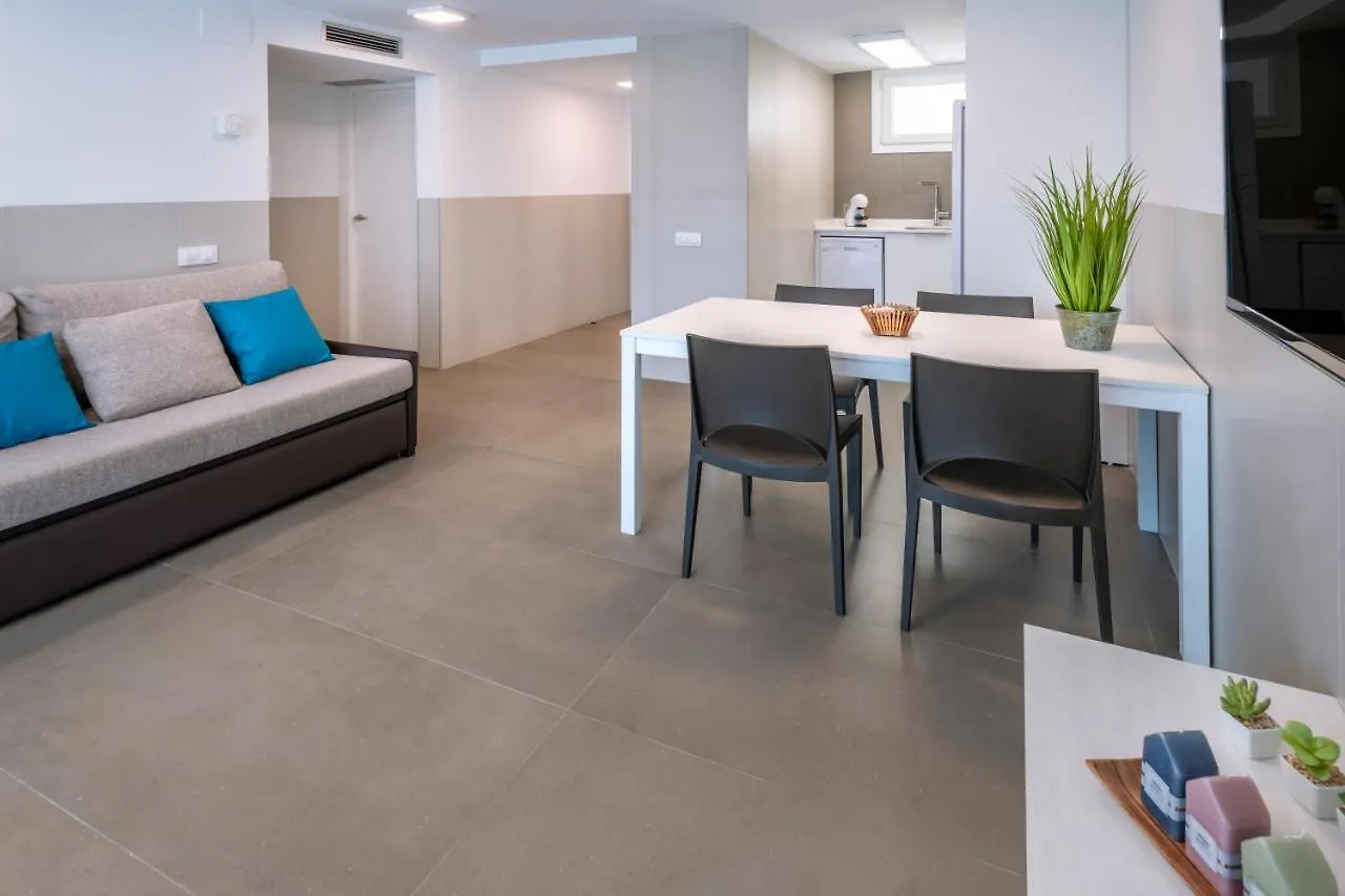 Rentalmar Salou Playa Family Suites & Pool 0*,